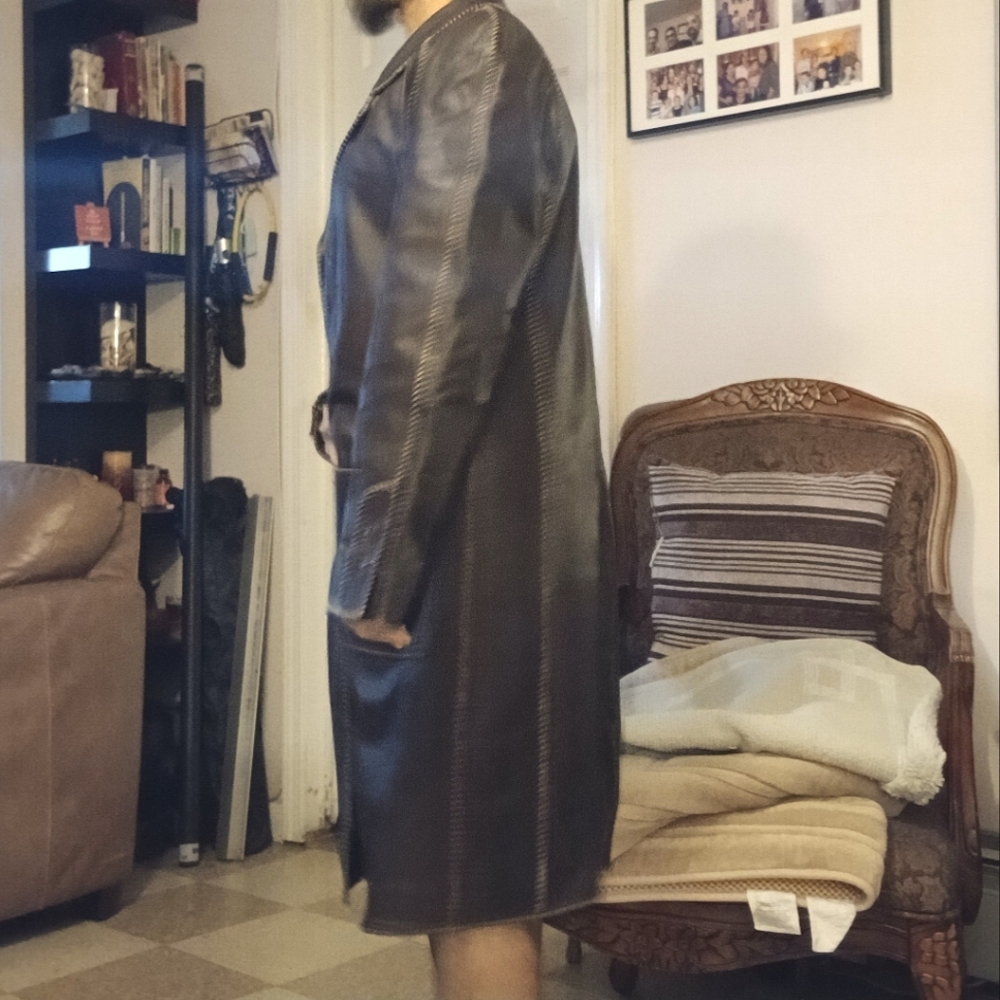 Rare Fendi coat - Picture 15 of 15